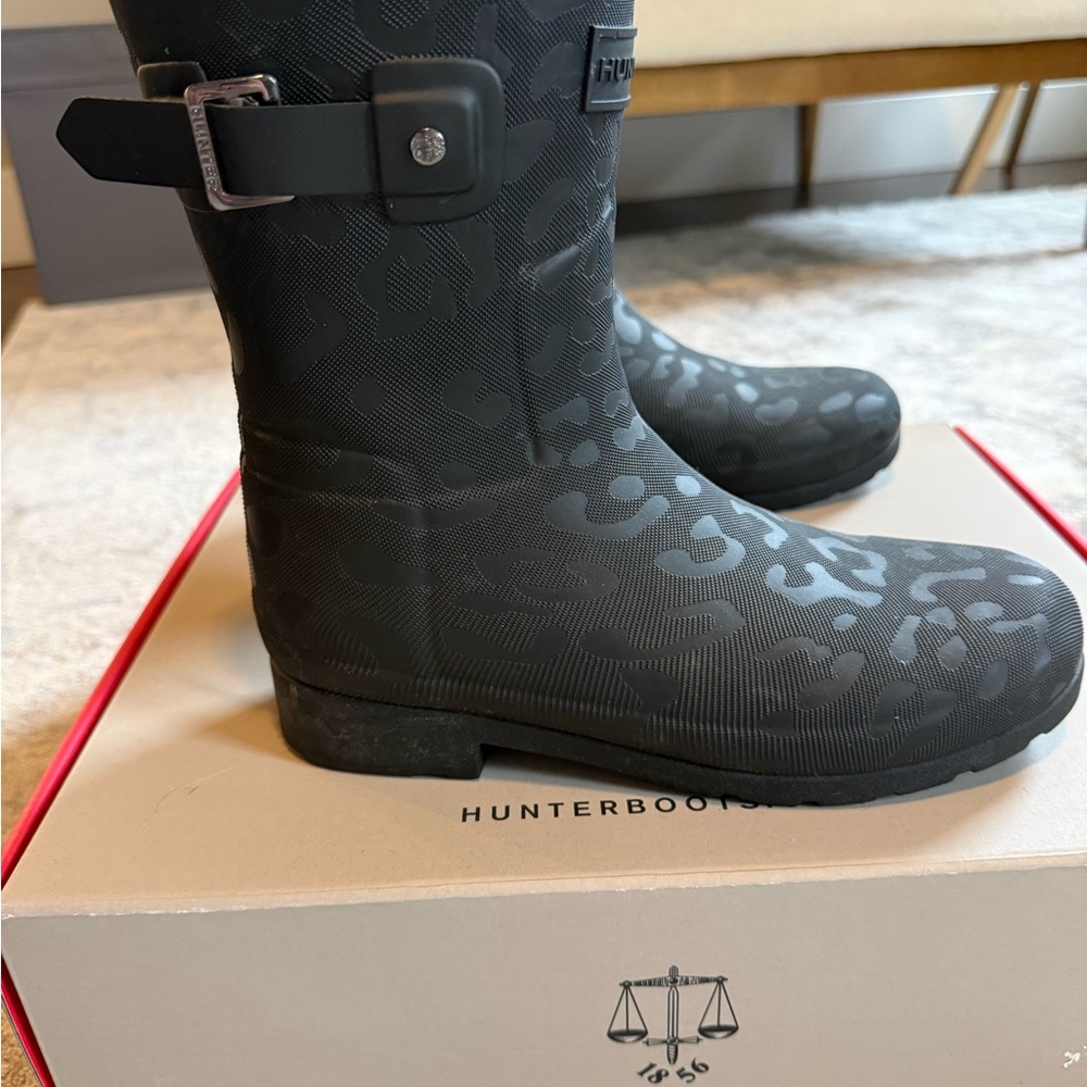 Hunter Black Leopard-Embossed Fleece-Lined Mid-Calf Rain Boots - Picture 6 of 6